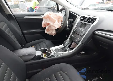 2015 Ford Fusion Se z USA, uszkodzony, nr VIN 1FA6P0H73F5104278